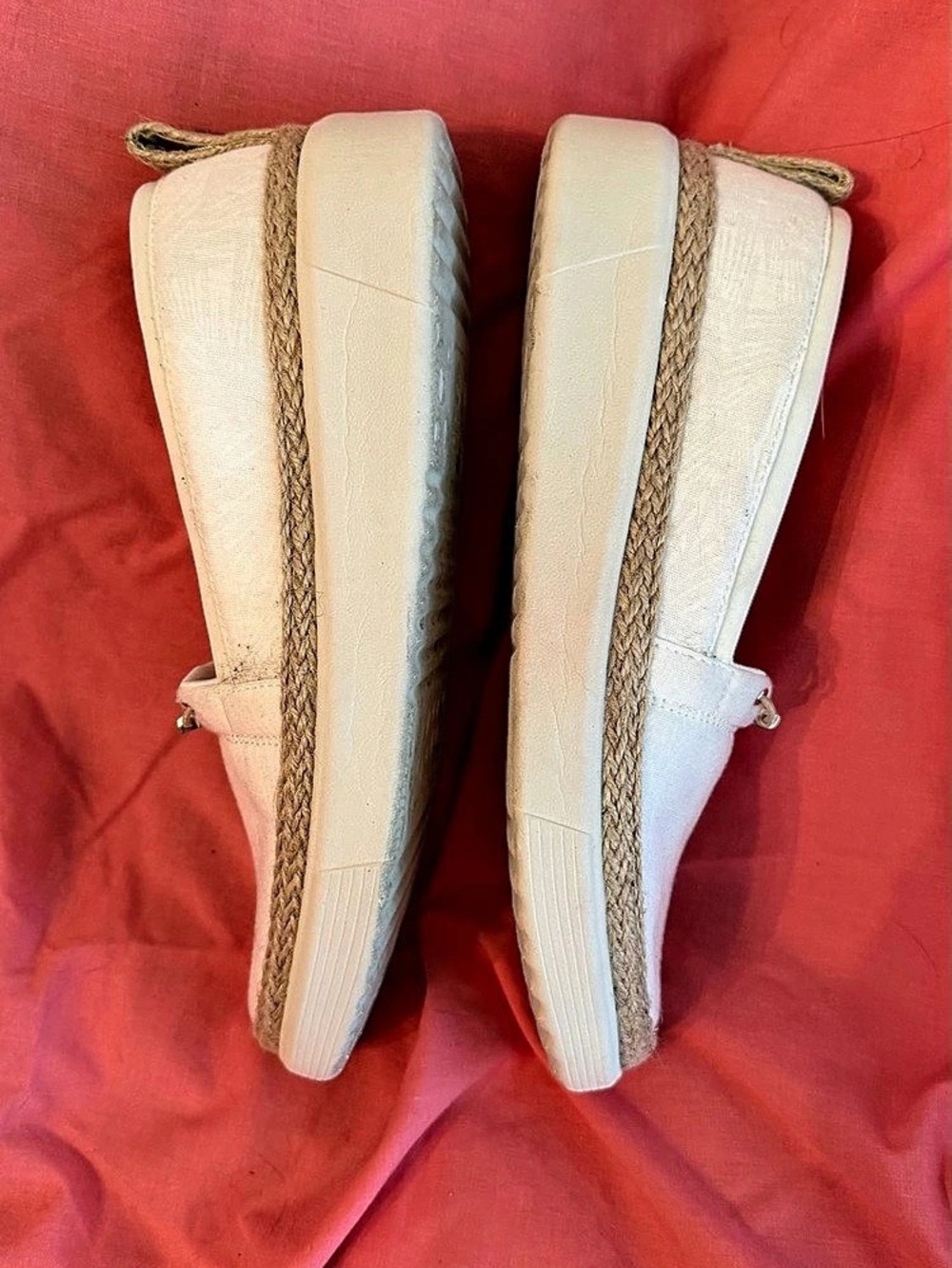 Bzees Espadrille Slip-On Shoes in White US 8 like new comfy
